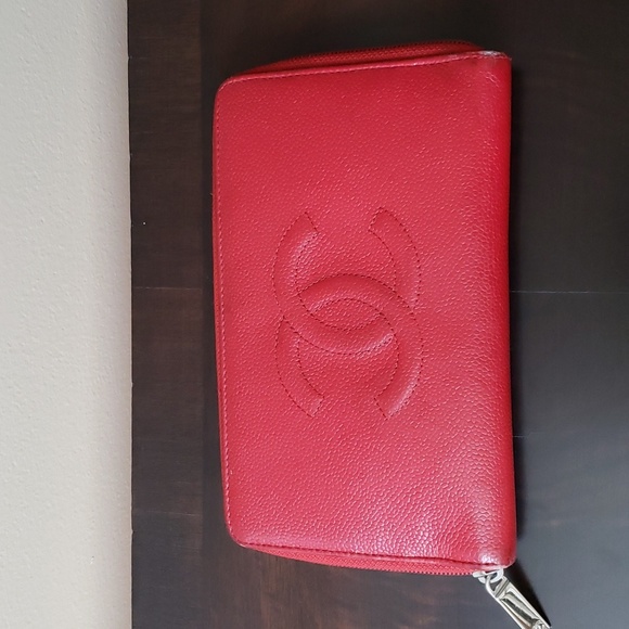 CHANEL TIMELESS CC ZIP AROUND CAVIAR LEATHER WALLET - Picture 2 of 11